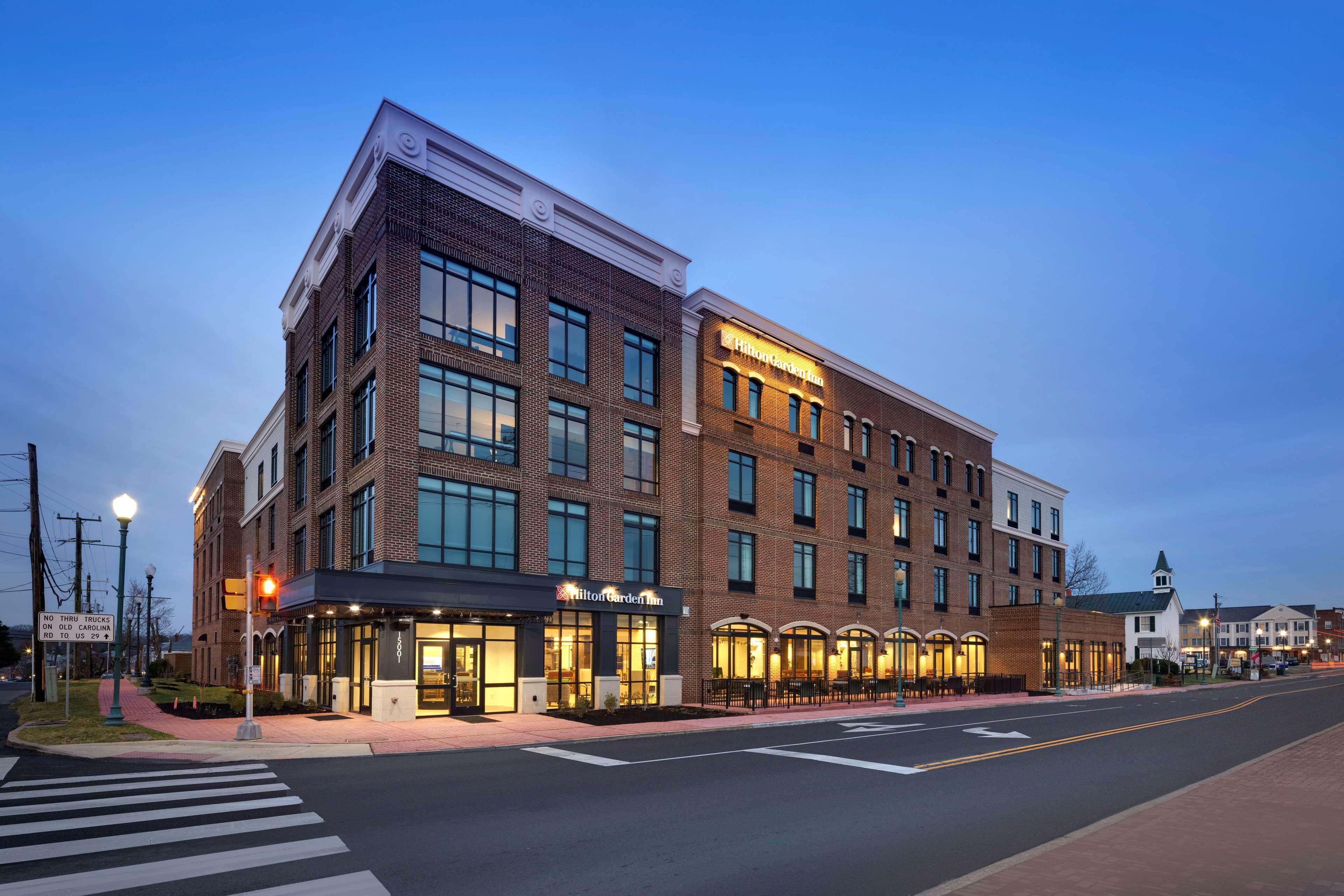 Hilton Garden Inn Haymarket Exteriér fotografie