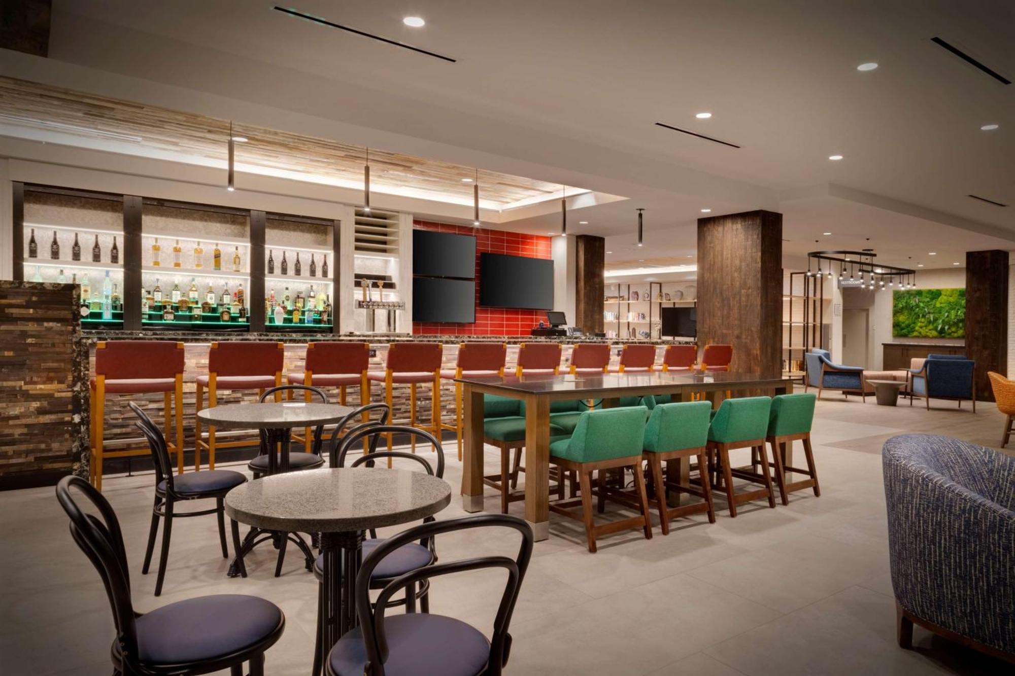 Hilton Garden Inn Haymarket Exteriér fotografie