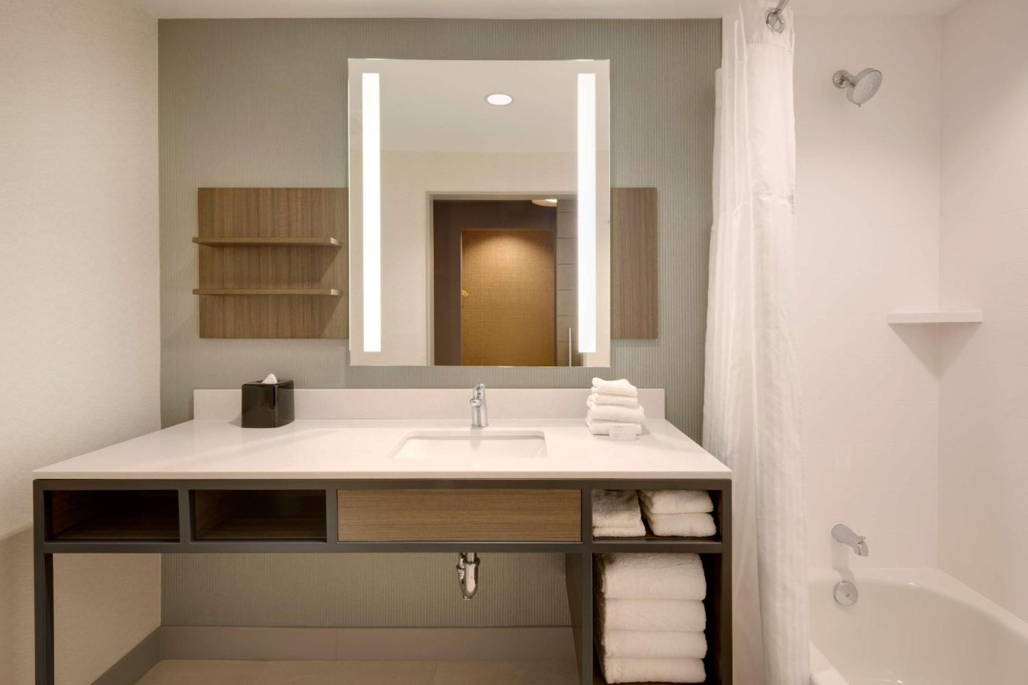Hilton Garden Inn Haymarket Exteriér fotografie
