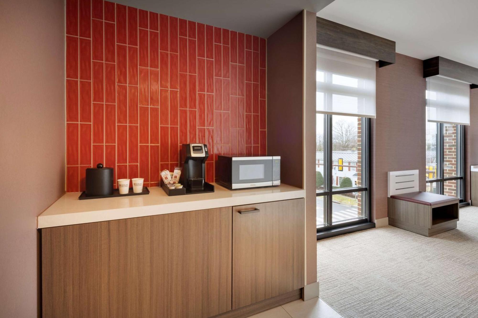 Hilton Garden Inn Haymarket Exteriér fotografie